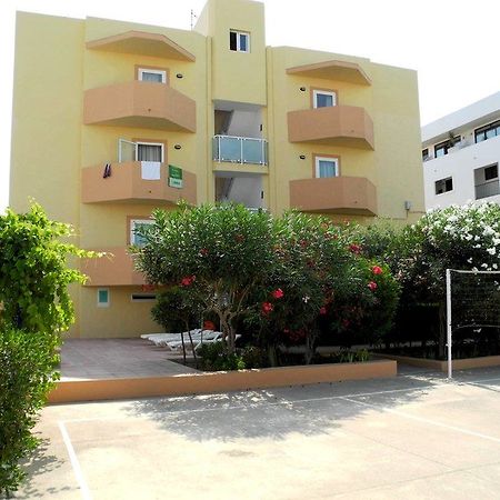 Hotel Timon 1 & 2 Es Pujols Esterno foto